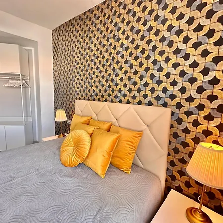 Luxury Renevapartment Island Village 아파트 *