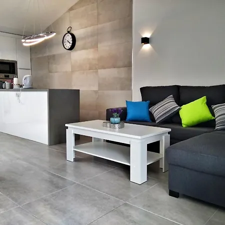 Luxury Renevapartment Island Village * 아데제