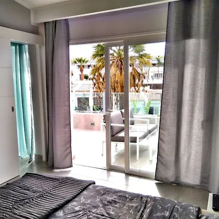 아파트 Luxury Renevapartment Island Village 아데제