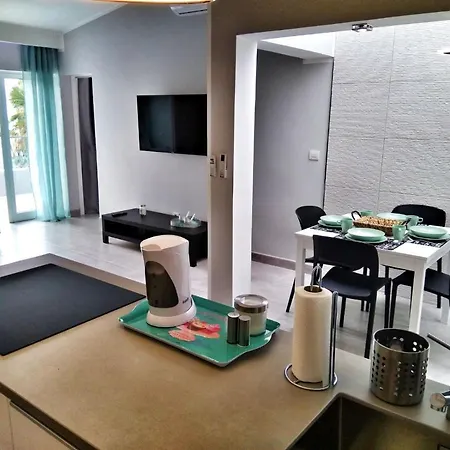 Luxury Renevapartment Island Village *